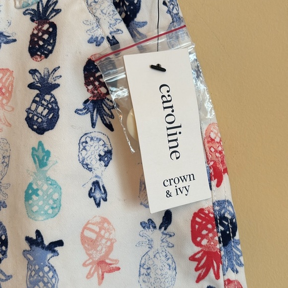 NWT Crown & Ivy Women's Caroline Shorts 5” Inseam Size 10 Pineaple Print - Picture 3 of 8